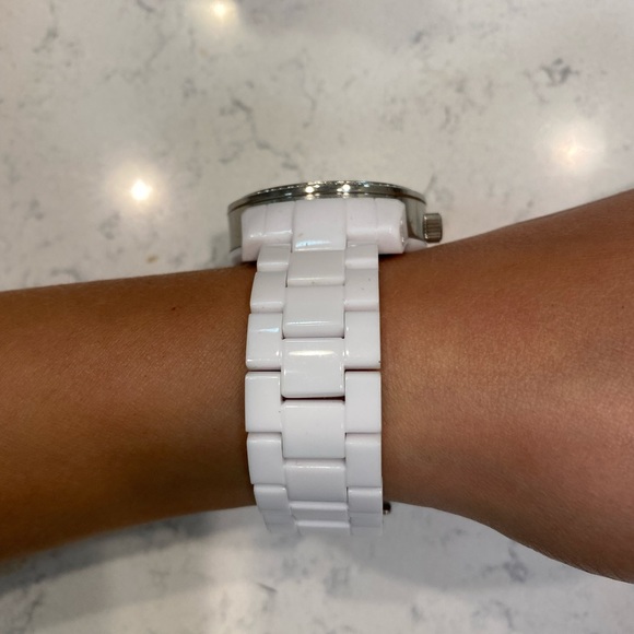 White Michael Kors Watch - Picture 4 of 4